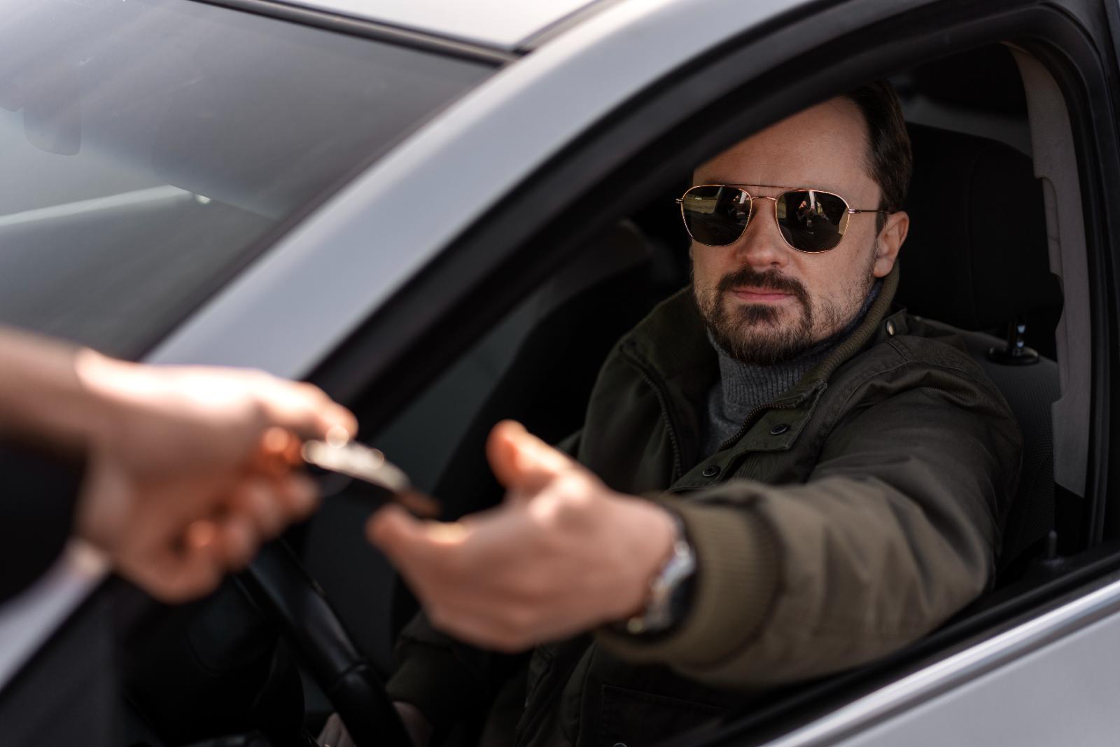 ❗️Инспектор ГИБДД оштрафовал робота-доставщика на 300 000₽.